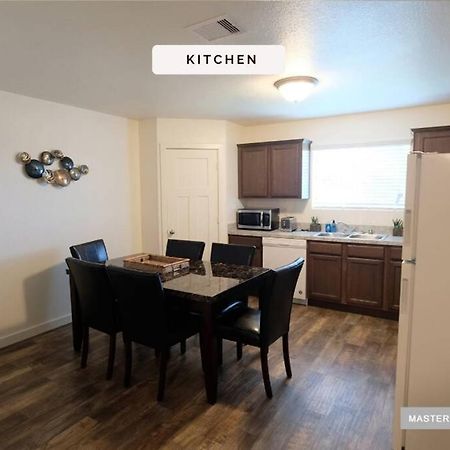 Вілла 3 Story, 3 Bdrm, 4 Beds, 2 Bath, North Houston, Iah - 10B Екстер'єр фото