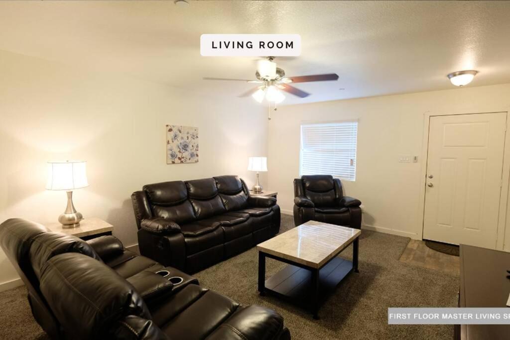 Вілла 3 Story, 3 Bdrm, 4 Beds, 2 Bath, North Houston, Iah - 10B Екстер'єр фото