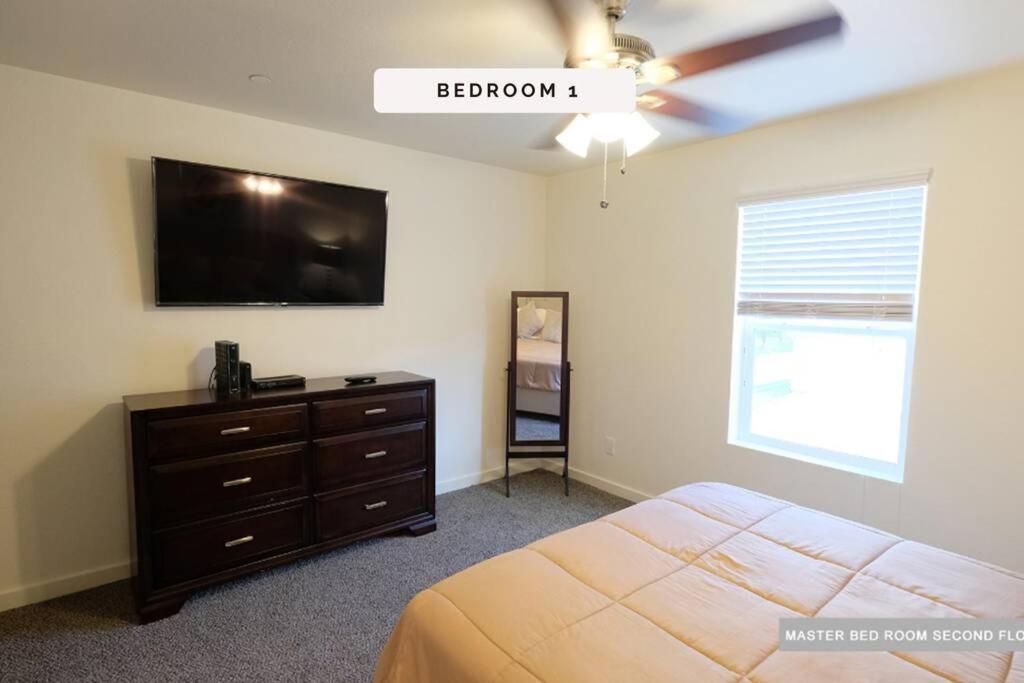Вілла 3 Story, 3 Bdrm, 4 Beds, 2 Bath, North Houston, Iah - 10B Екстер'єр фото